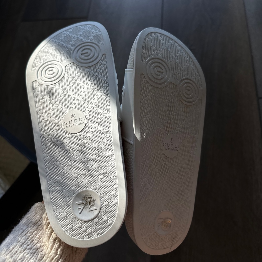 White slides - Picture 7 of 9